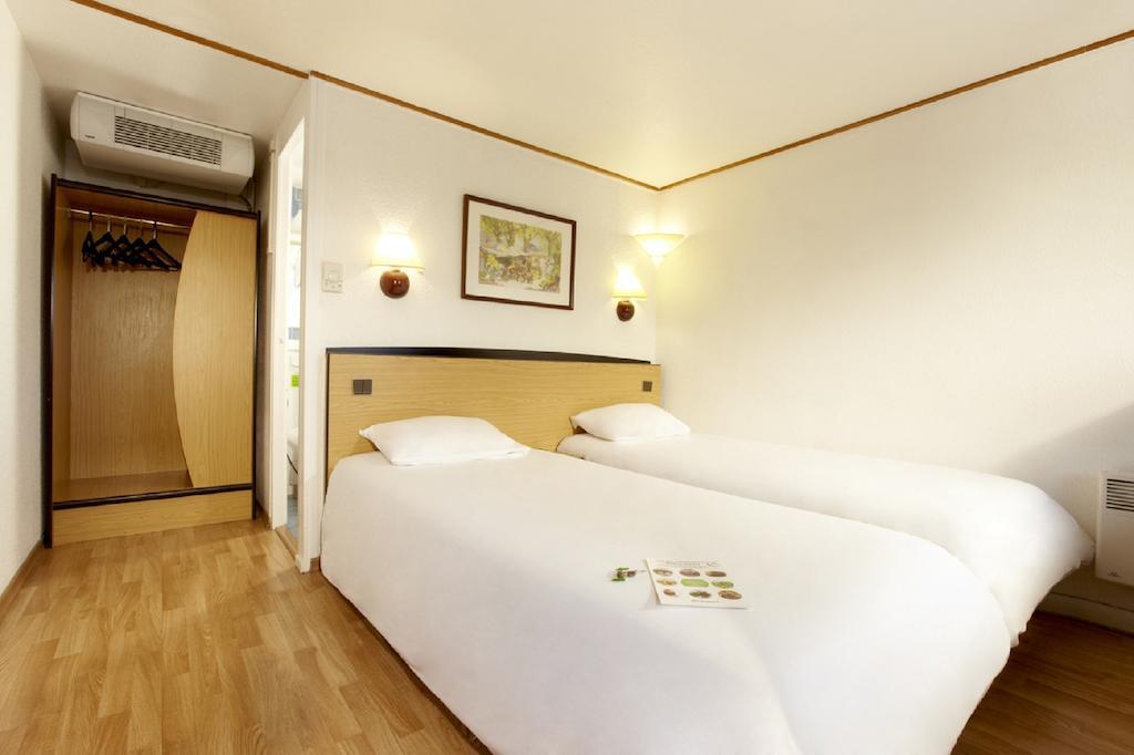 Campanile Annecy ~ Metz-Tessy Hotel Phòng bức ảnh
