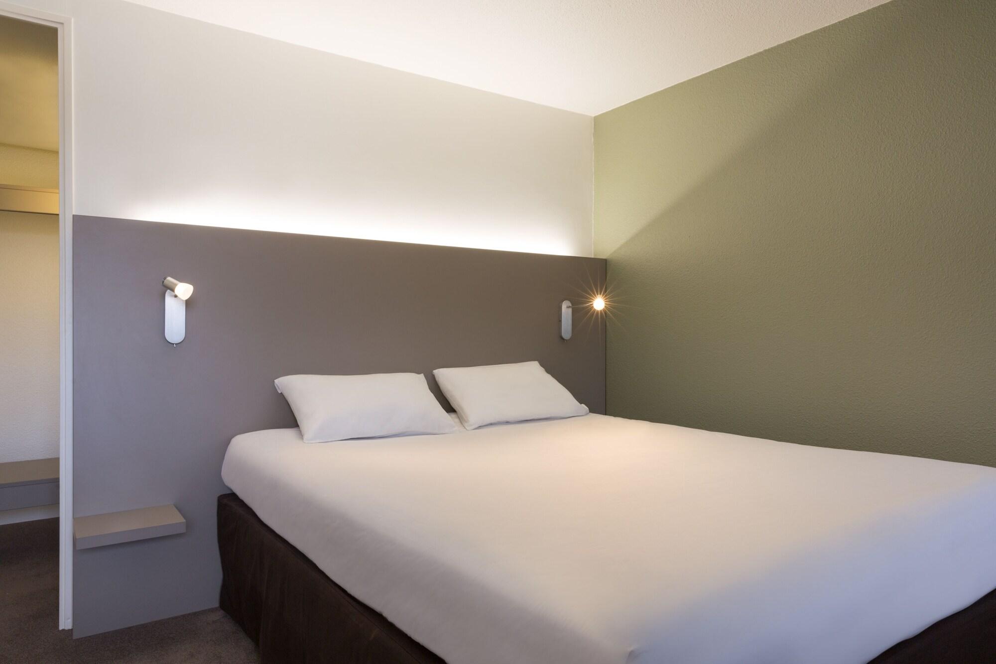 Campanile Annecy ~ Metz-Tessy Hotel Ngoại thất bức ảnh