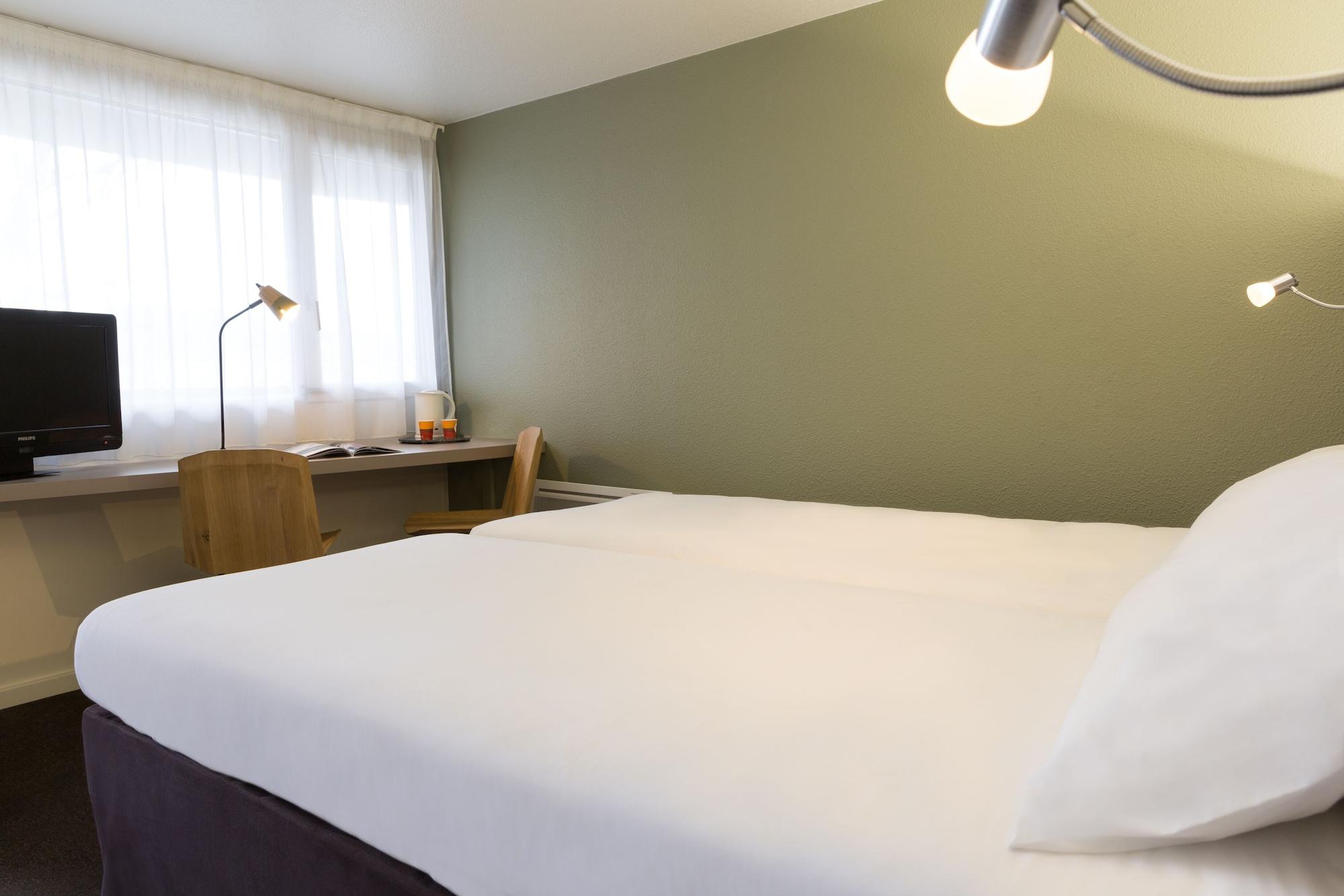 Campanile Annecy ~ Metz-Tessy Hotel Ngoại thất bức ảnh