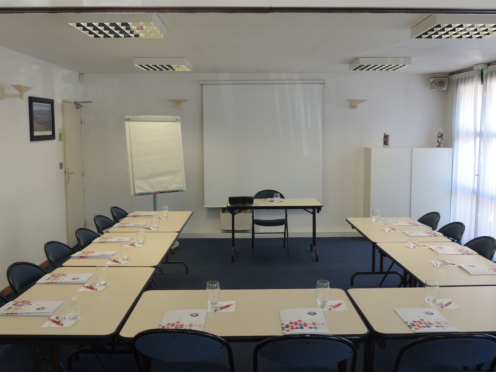 Campanile Annecy ~ Metz-Tessy Hotel Ngoại thất bức ảnh